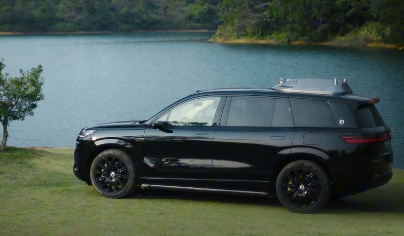 
								Denza N9 “Yi San Fang” PHEV 1300 Prestige Edition full									