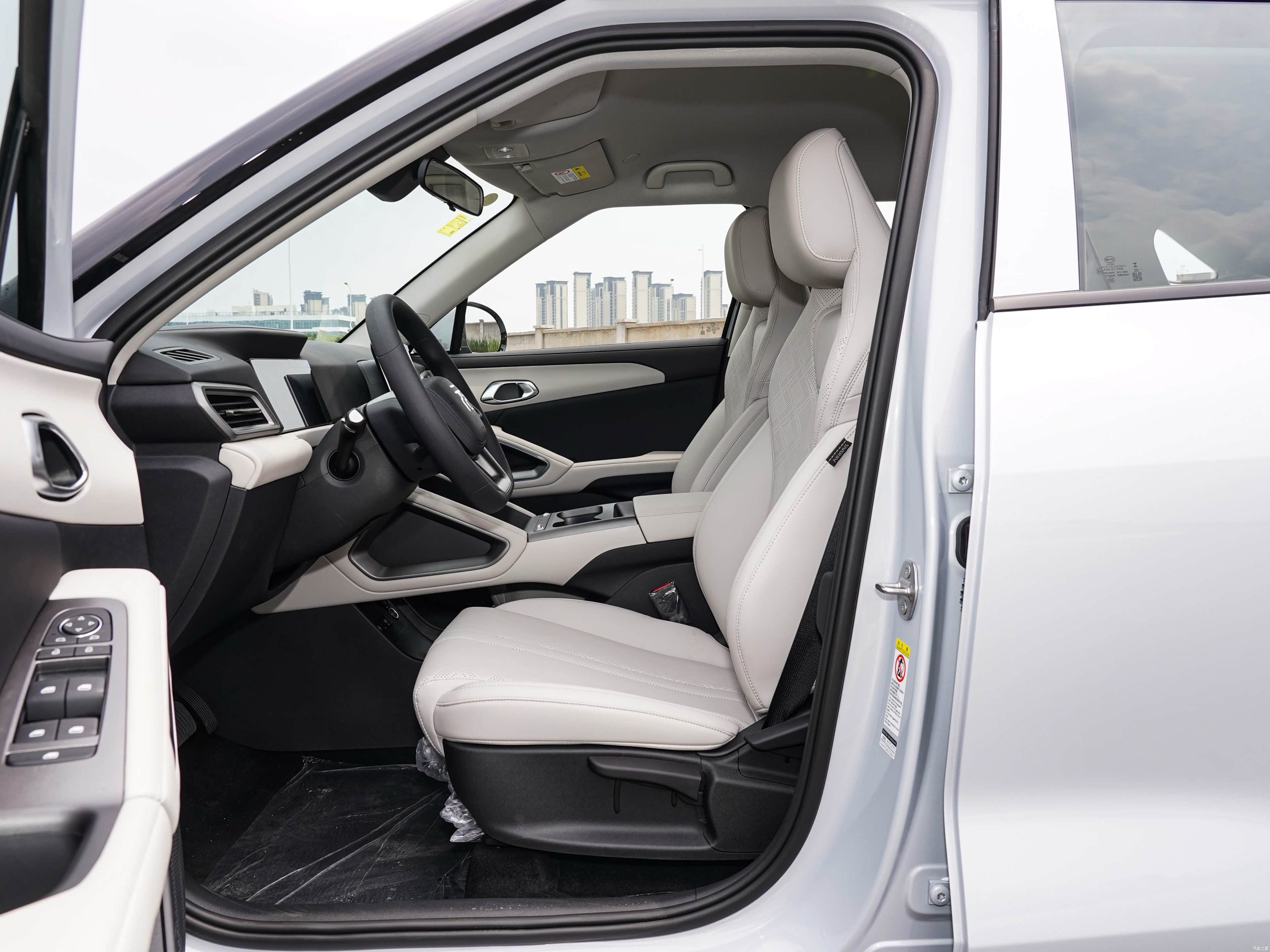 
								BYD ATTO 2/Yuan UP – 301KM Navigation Edition full									