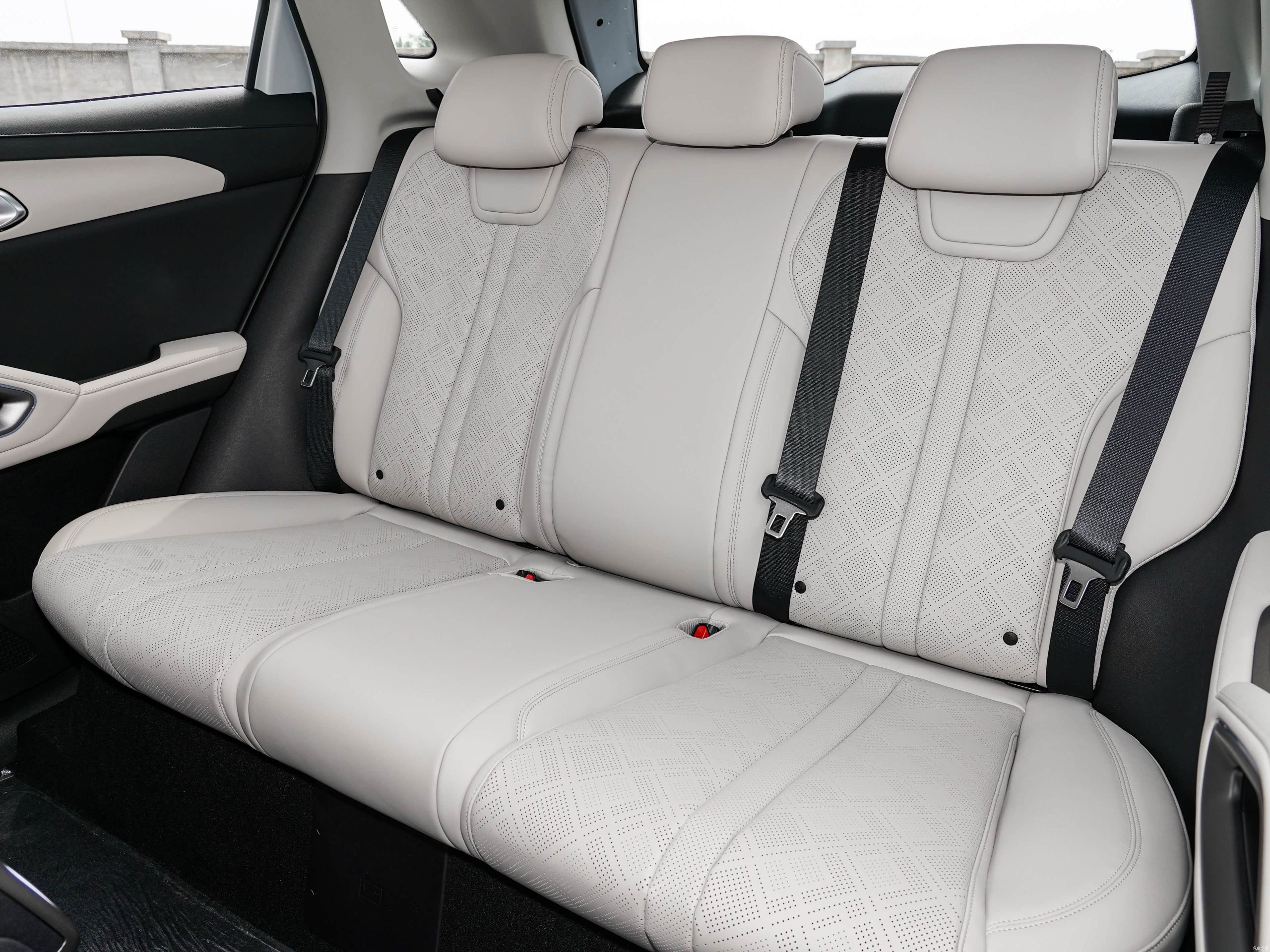 
								BYD ATTO 2/Yuan UP – 301KM Navigation Edition full									