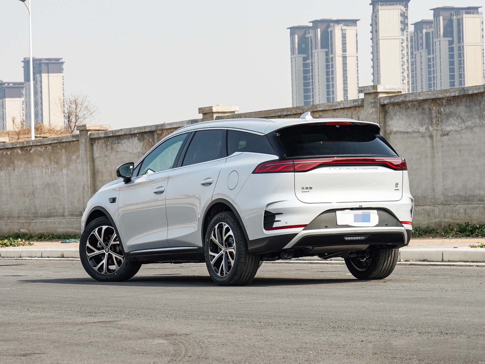 
								BYD Tang DM-i Intelligent Driving Edition – Premium 115KM (PHEV) full									