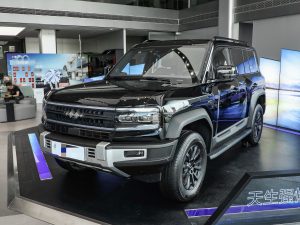 Formula Leopard 5 2023 Navigator Edition — Night Shadow Black
