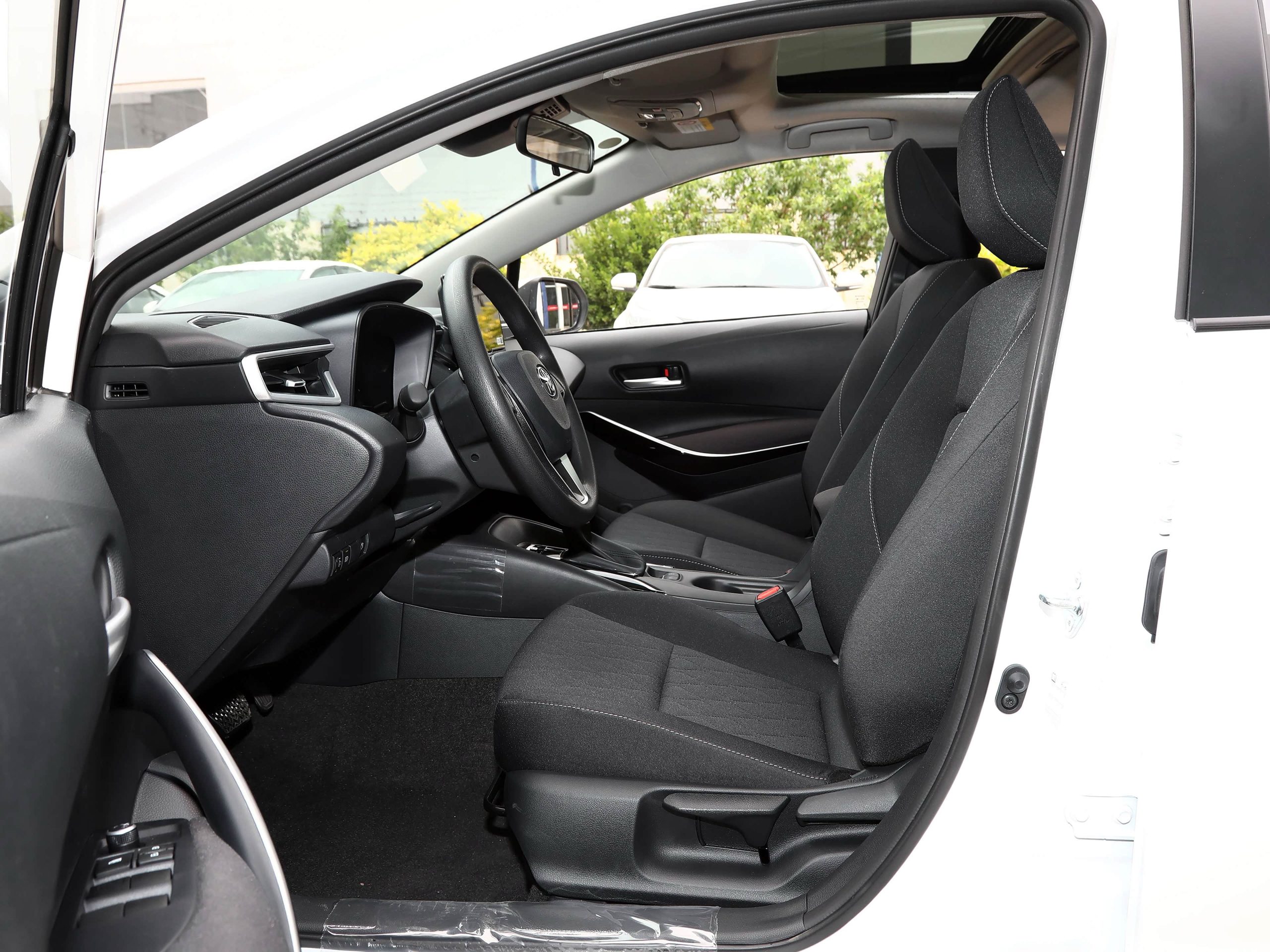 
								2025 Toyota Corolla 1.8L Hybrid Elite Edition full									