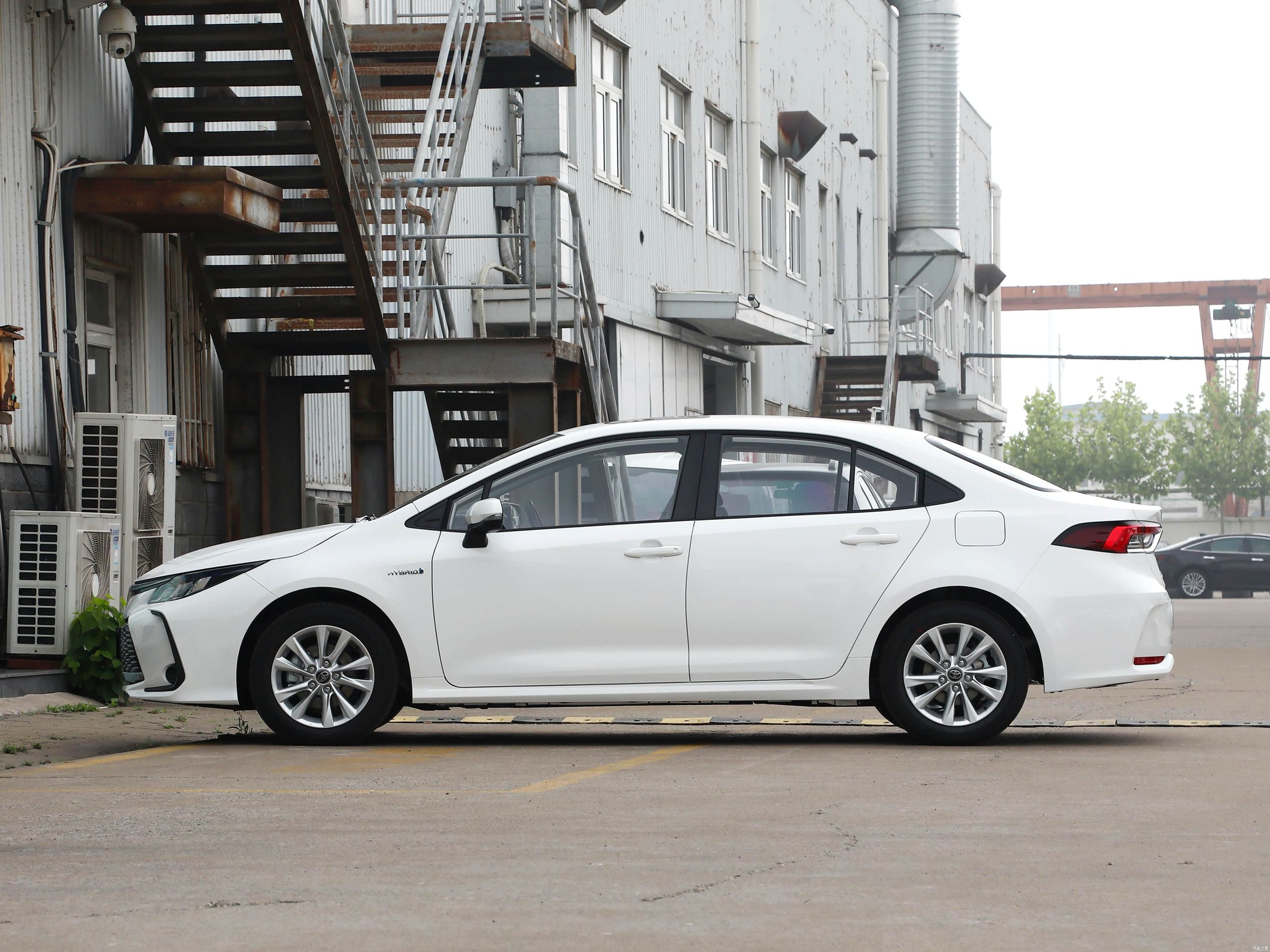
								2025 Toyota Corolla 1.8L Hybrid Elite Edition full									