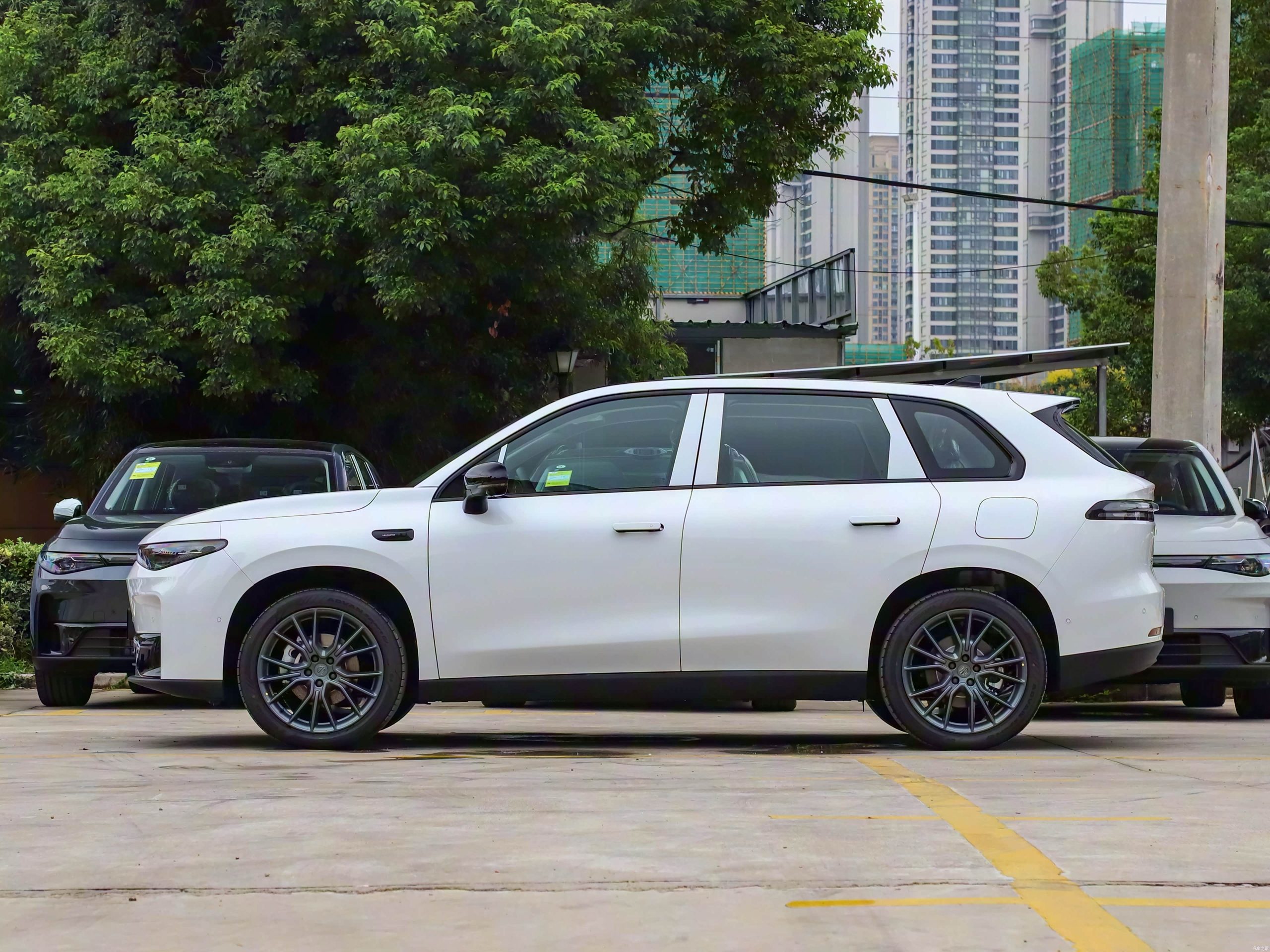 
								Leapmotor C10 EV 605km Laser Radar Edition full									