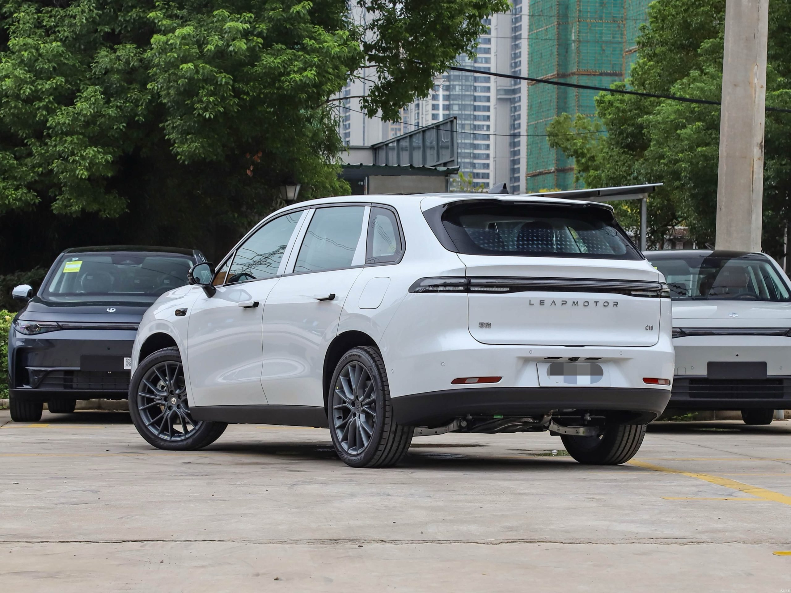 
								Leapmotor C10 EV 605km Laser Radar Edition full									