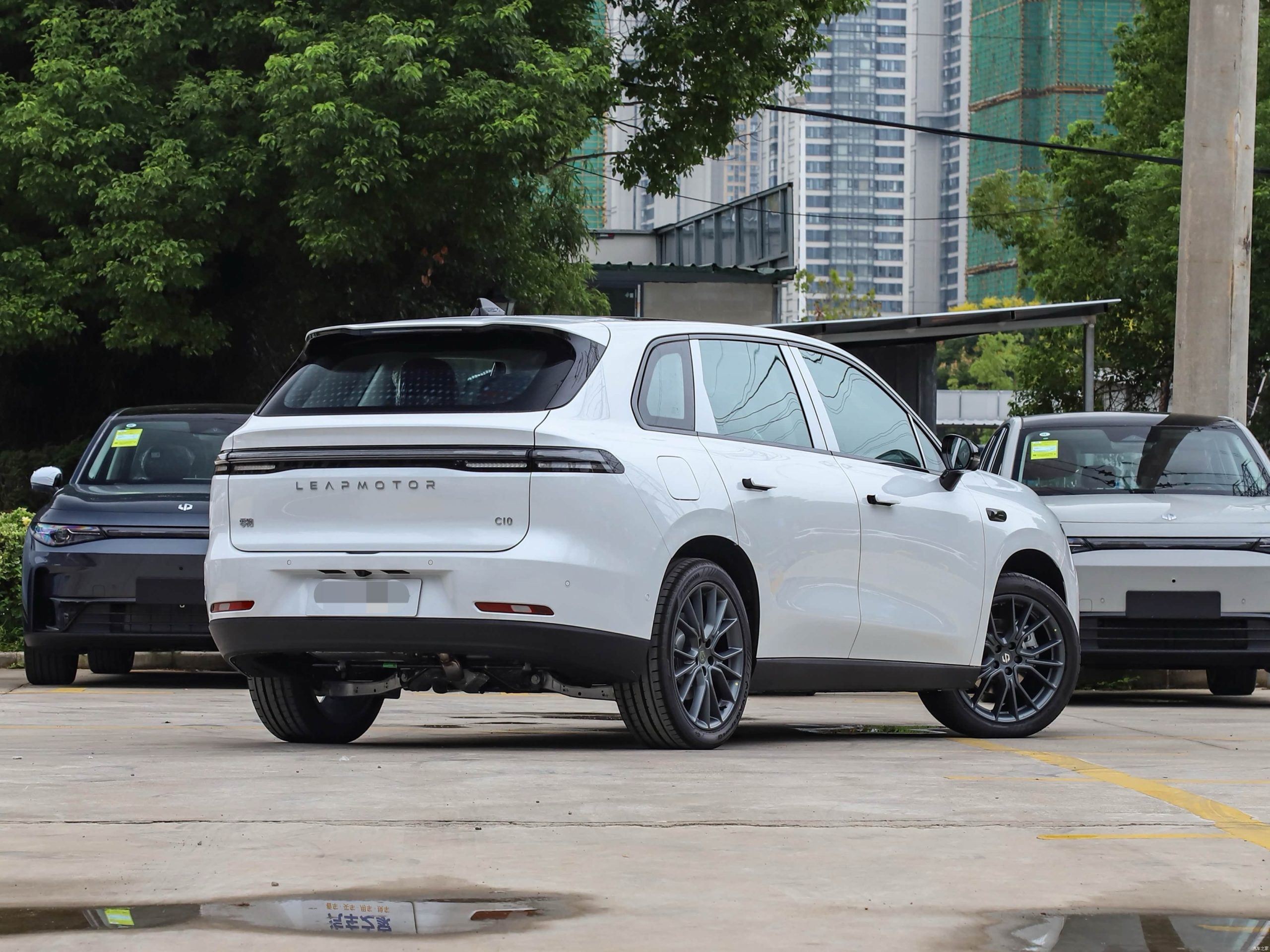 
								Leapmotor C10 EV 605km Laser Radar Edition full									