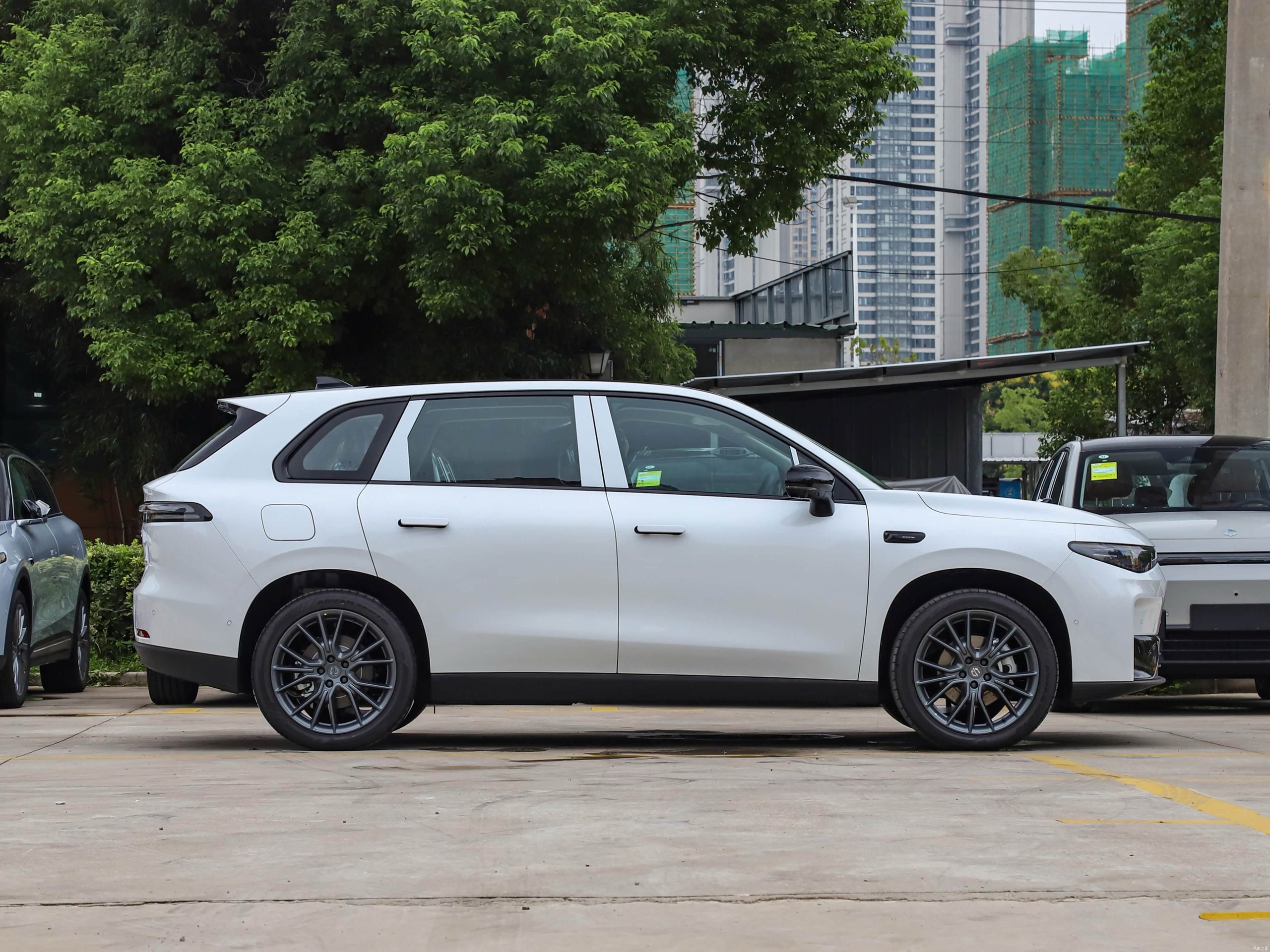 
								Leapmotor C10 EV 605km Laser Radar Edition full									