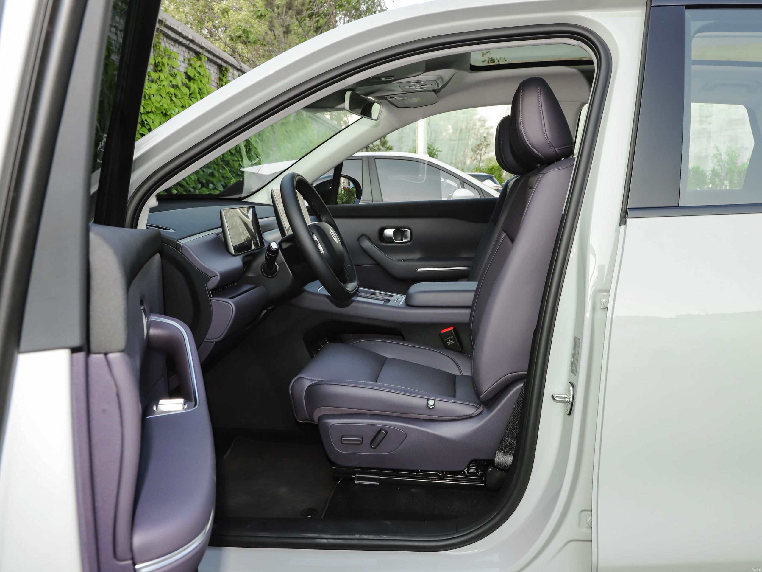 
								Leapmotor C10 EV 605km Laser Radar Edition full									