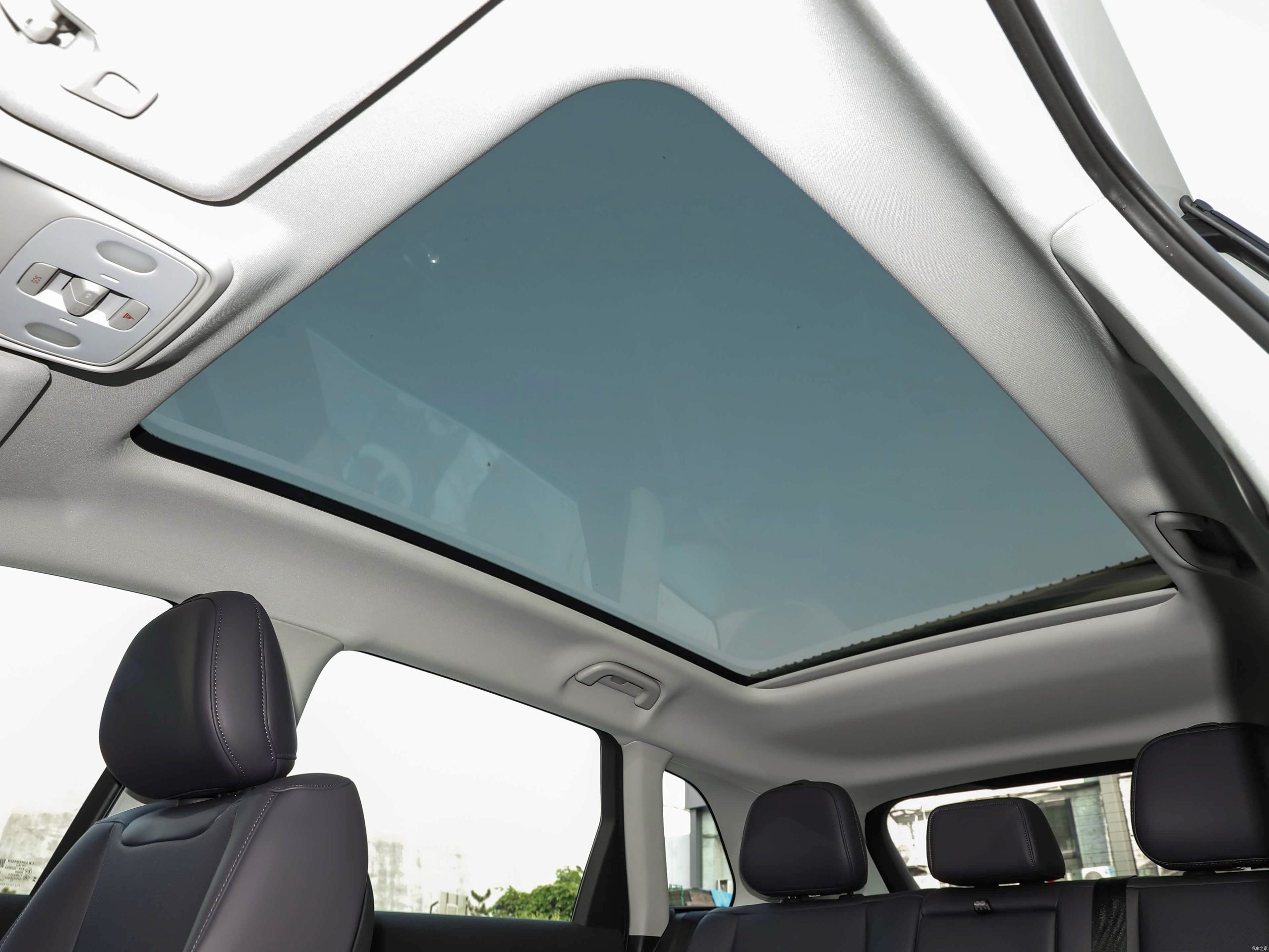 
								Leapmotor C10 EV 605km Laser Radar Edition full									