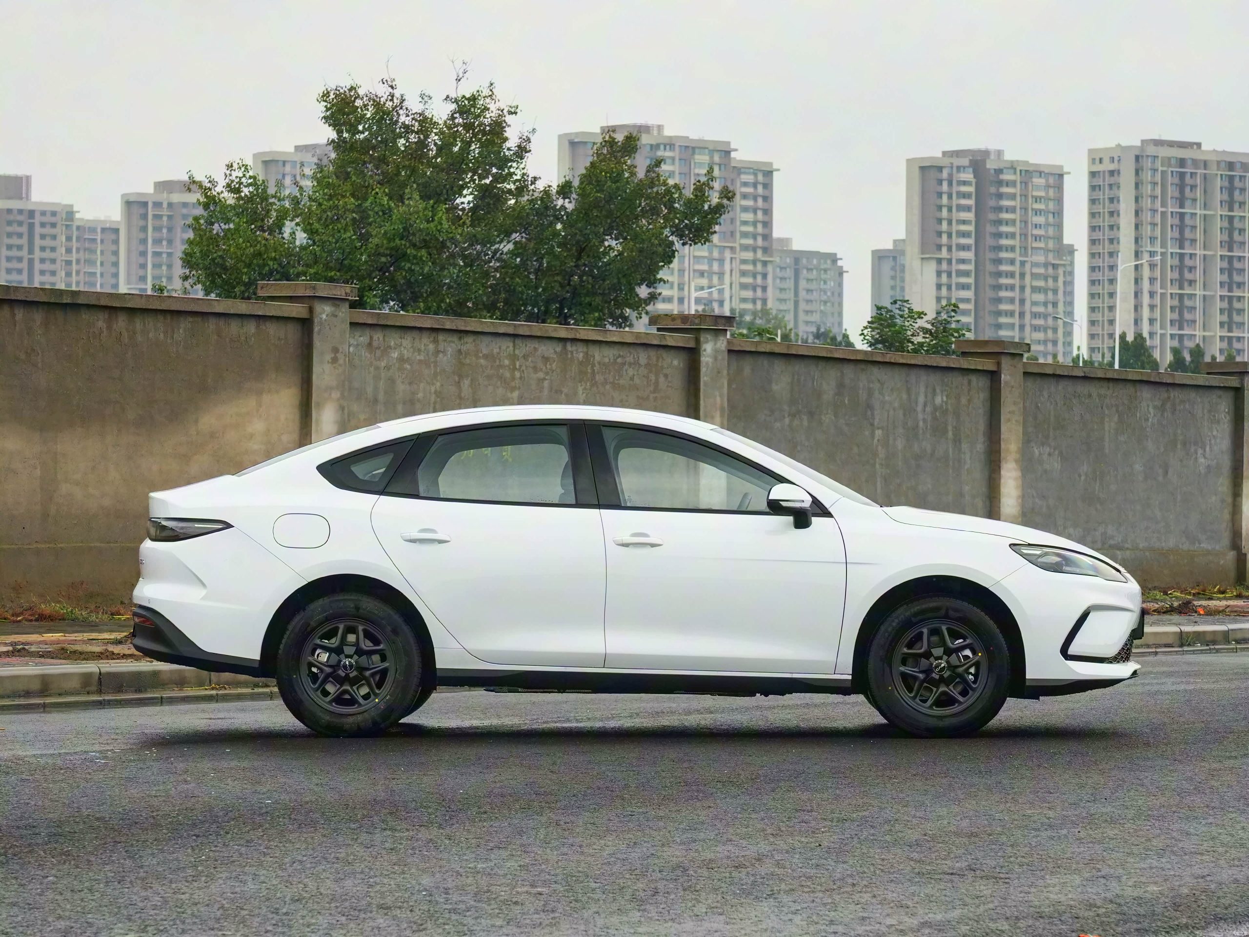 
								2026 BYD Seal 05 DM-i 128KM Luxury Trim, PHEV full									