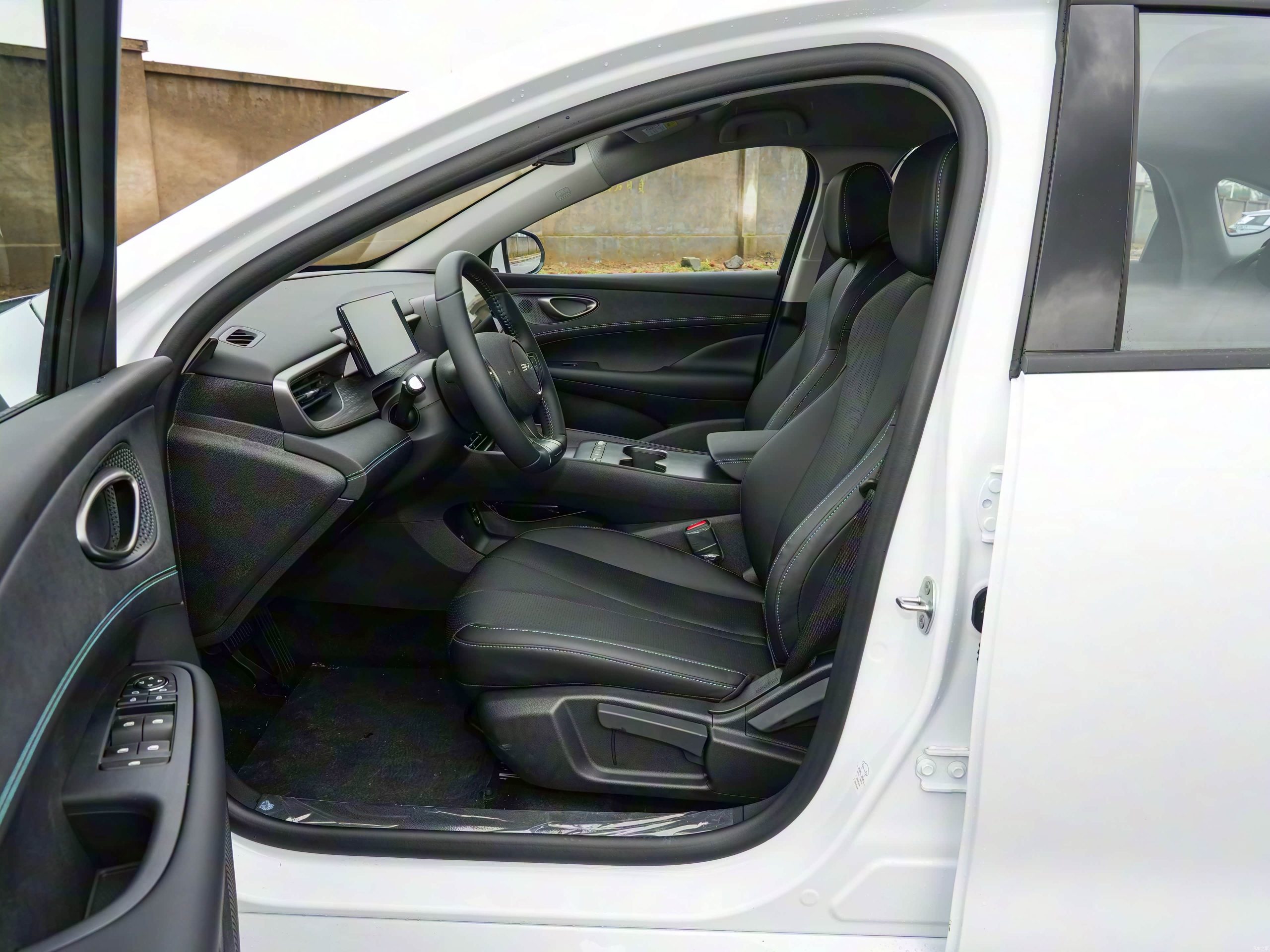 
								2026 BYD Seal 05 DM-i 128KM Luxury Trim, PHEV full									