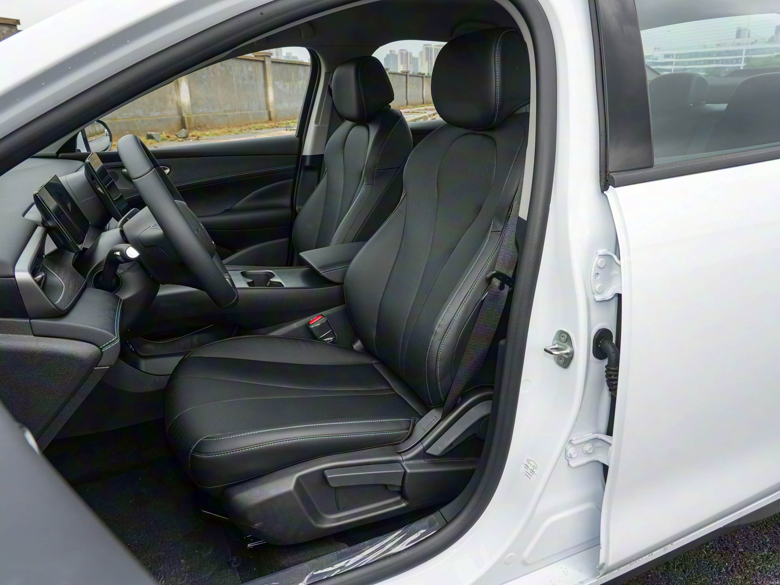 
								2026 BYD Seal 05 DM-i 128KM Luxury Trim, PHEV full									