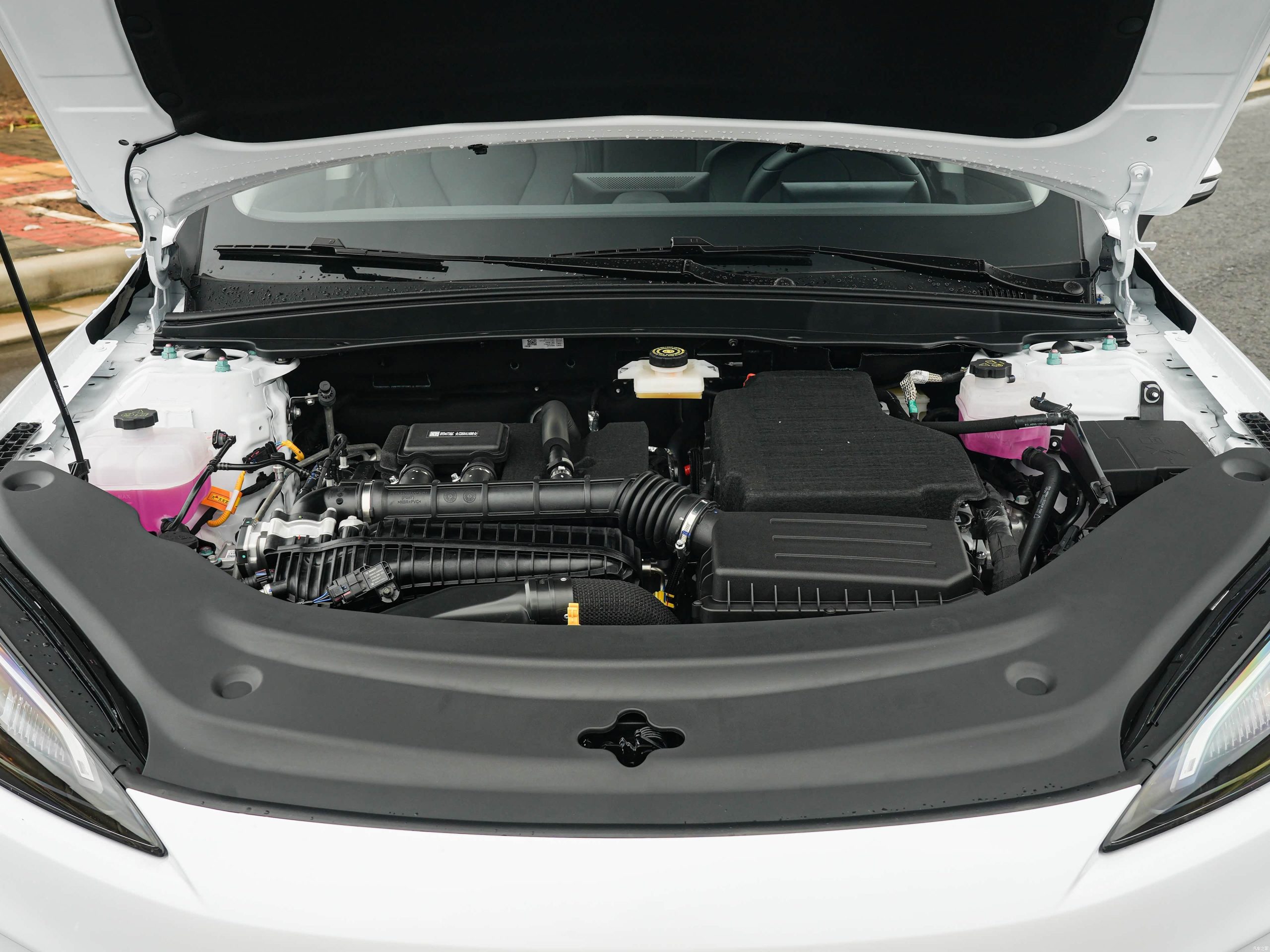 
								2026 BYD Seal 05 DM-i 128KM Luxury Trim, PHEV full									