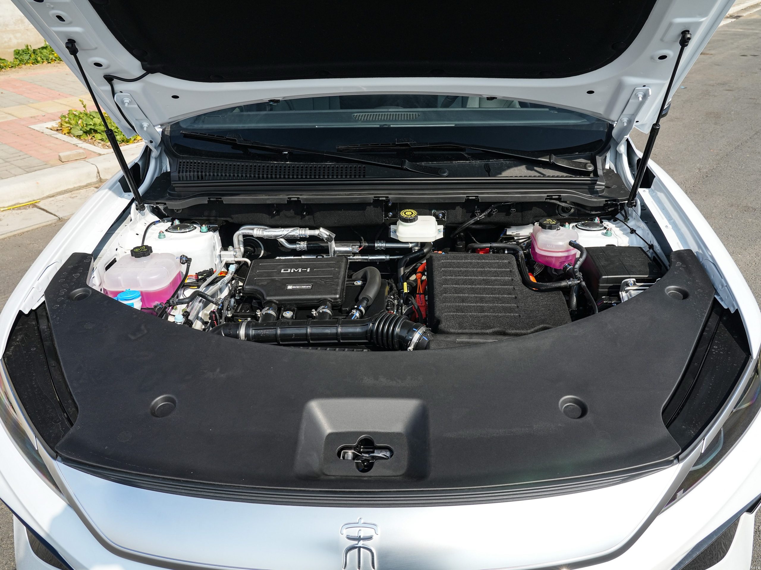 
								BYD Song Pro DM-i – 75KM Leading Edition Second-Generation Intelligent Driving full									