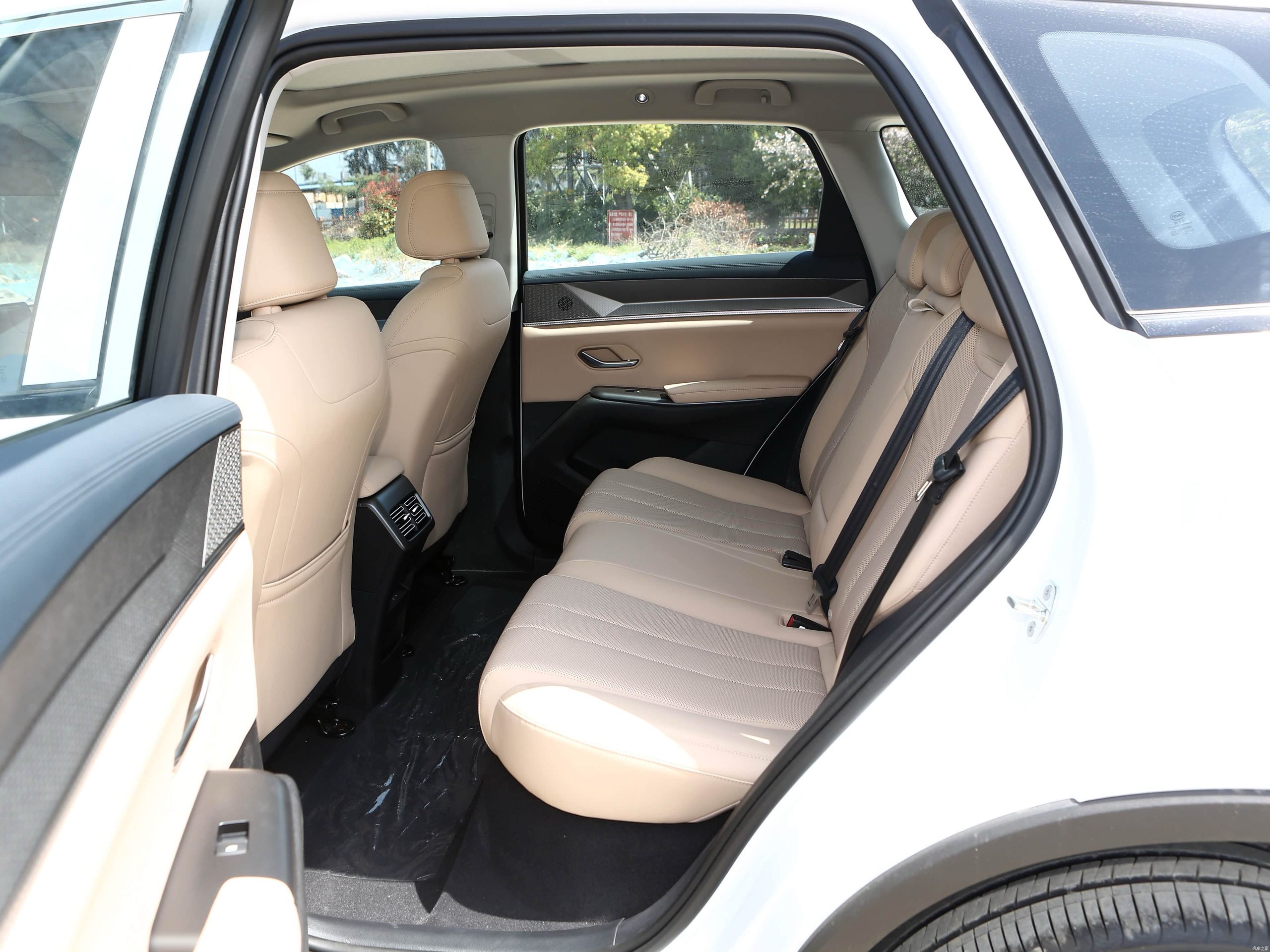 
								BYD Song Pro DM-i – 75KM Leading Edition Second-Generation Intelligent Driving full									